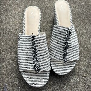 Vera Wang Wedges Size 10 Sandals